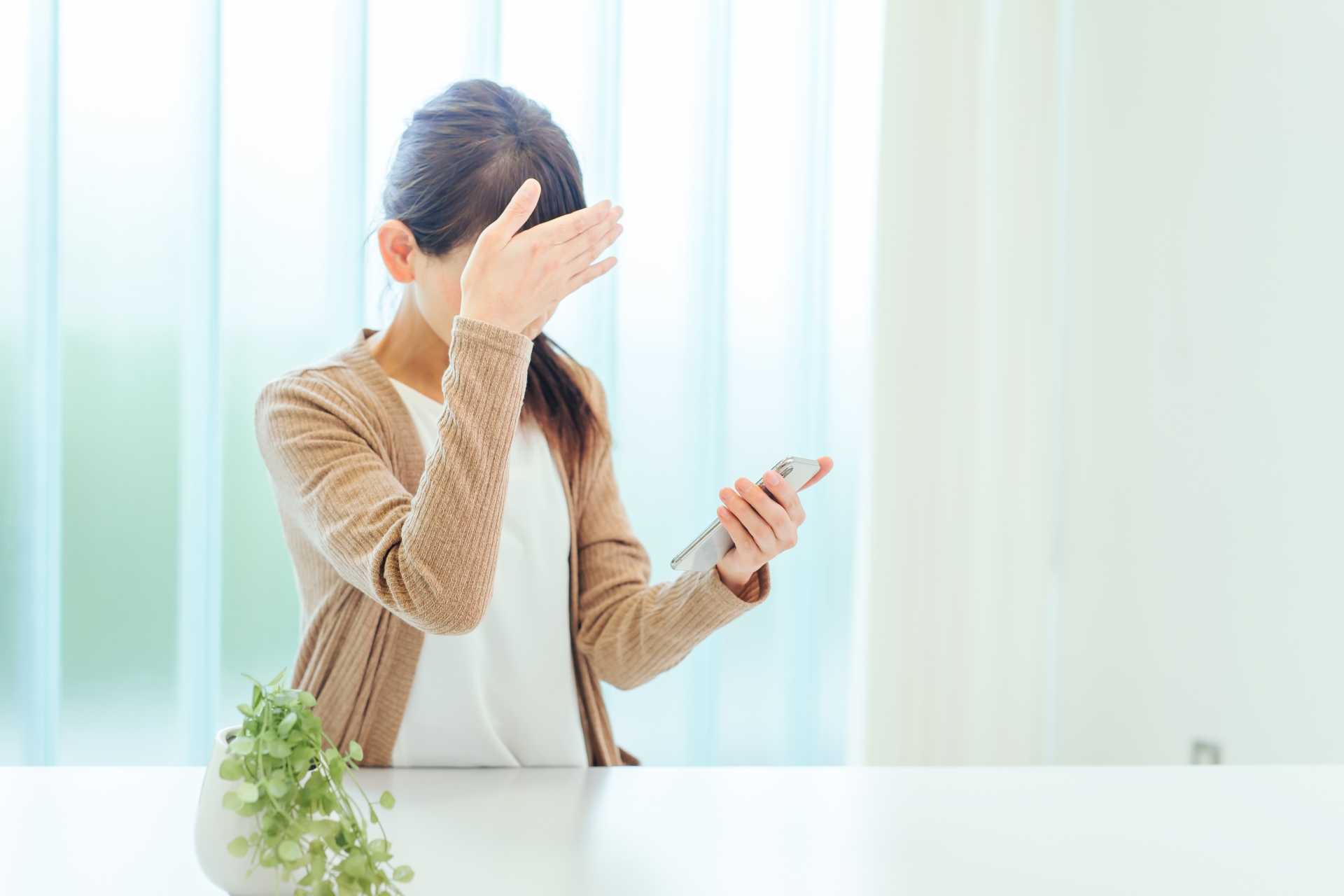 HOME 探偵への無料相談、何を話せばいい?「匿名・秘密厳守」で解決の糸口を見つける方法